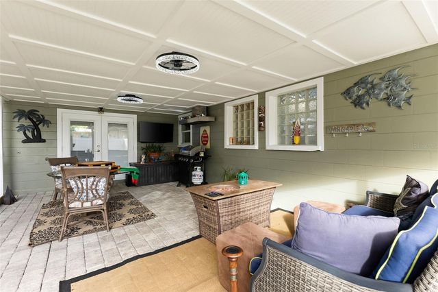 9854 51ST AVENUE N, St Petersburg, FL 33708