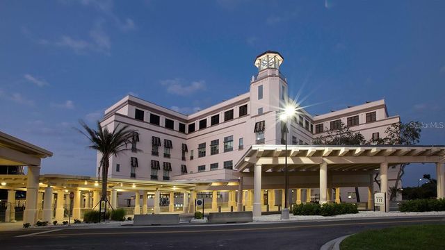 9854 51ST AVENUE N, St Petersburg, FL 33708