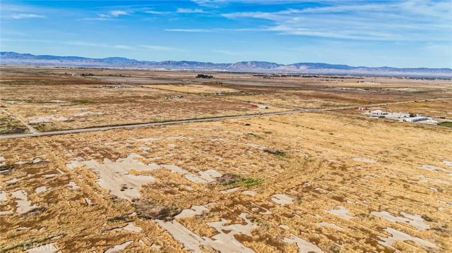 6161 H East, Roosevelt, CA 93535