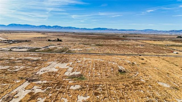 6161 H East, Roosevelt, CA 93535