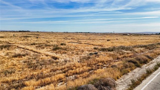 6161 H East, Roosevelt, CA 93535