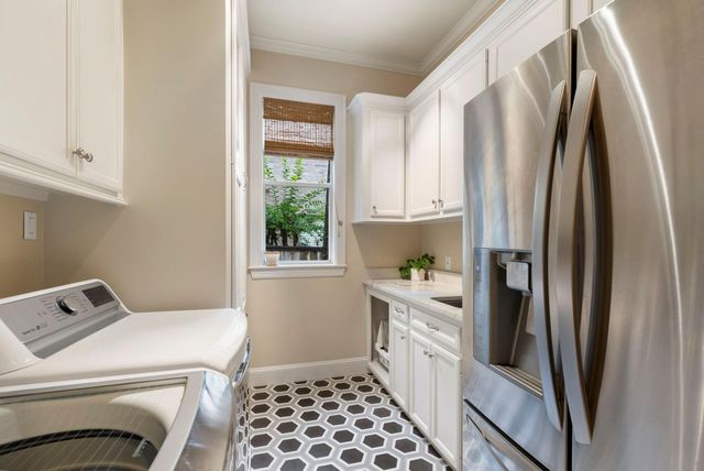 82 E Bracebridge Circle, The Woodlands, TX 77382