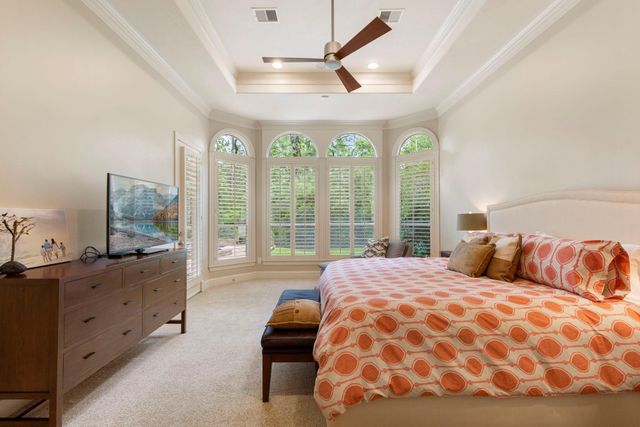 82 E Bracebridge Circle, The Woodlands, TX 77382