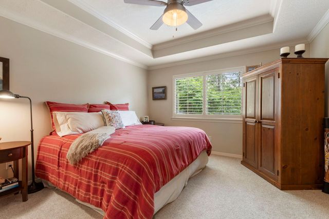82 E Bracebridge Circle, The Woodlands, TX 77382