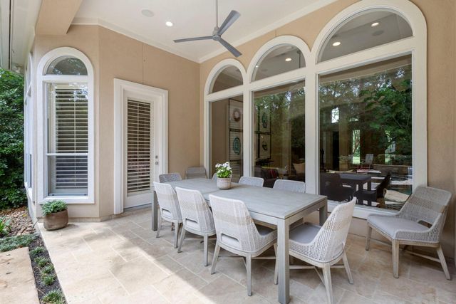 82 E Bracebridge Circle, The Woodlands, TX 77382