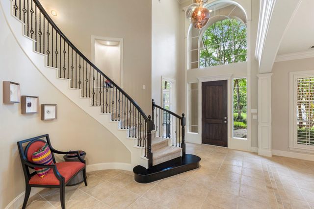 82 E Bracebridge Circle, The Woodlands, TX 77382