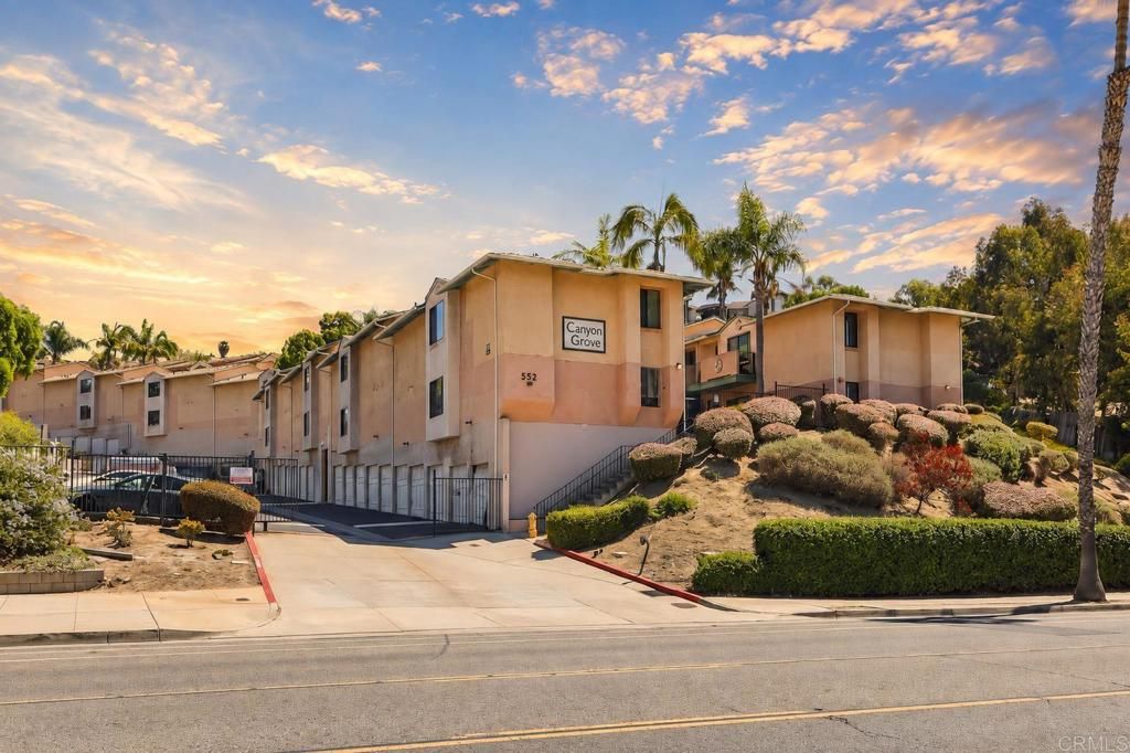 552 Canyon Drive 29, Oceanside, CA 92054 — exterior
