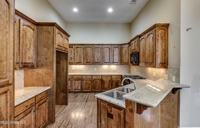 930 Sweetwater Cove, Pearl, MS 39208