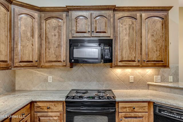 930 Sweetwater Cove, Pearl, MS 39208