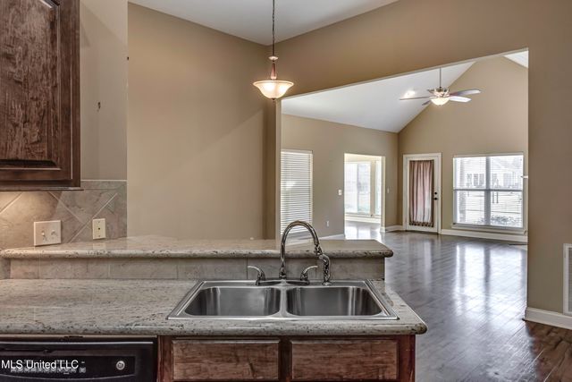 930 Sweetwater Cove, Pearl, MS 39208