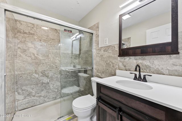 5903 Hillwood Dr, Louisville, KY 40219