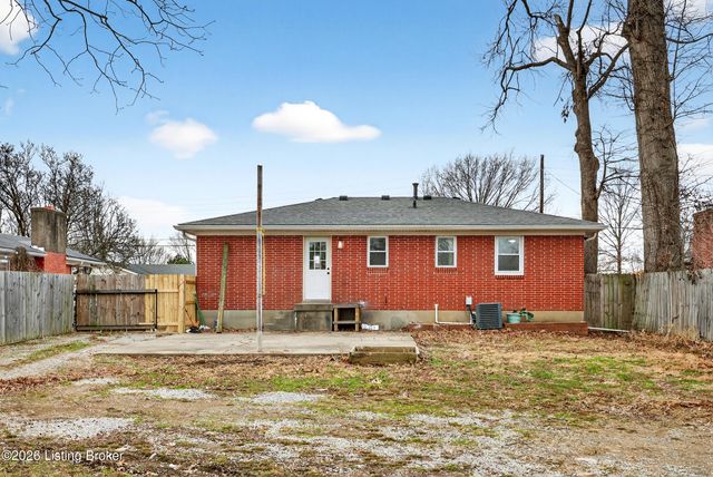 5903 Hillwood Dr, Louisville, KY 40219