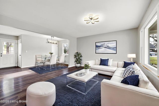 5903 Hillwood Dr, Louisville, KY 40219