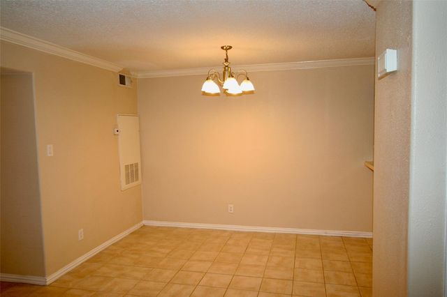 17401 Red Oak Drive 102, Houston, TX 77090