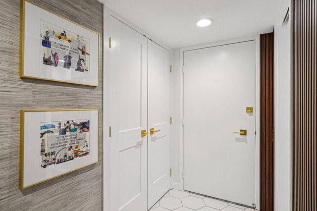 2301 S Skyview Drive 2, Palm Springs, CA 92264