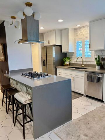 2301 S Skyview Drive 2, Palm Springs, CA 92264