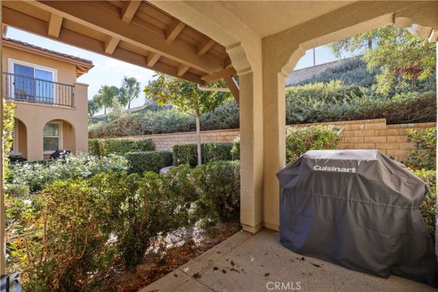 28555 Herrera Street, Valencia, CA 91354