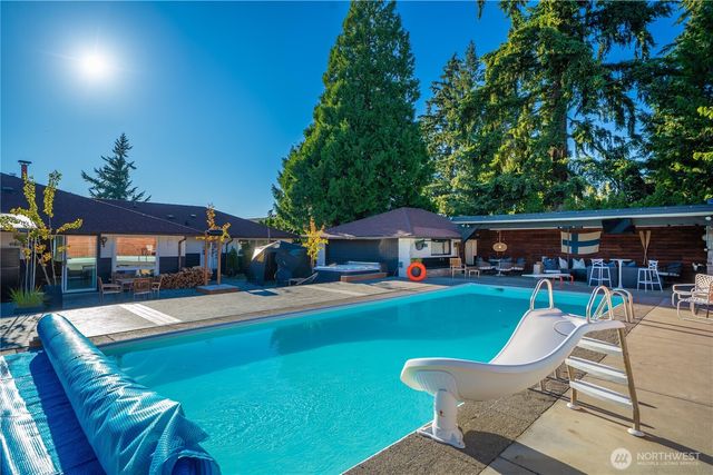 1636 S 260th Street, Des Moines, WA 98198