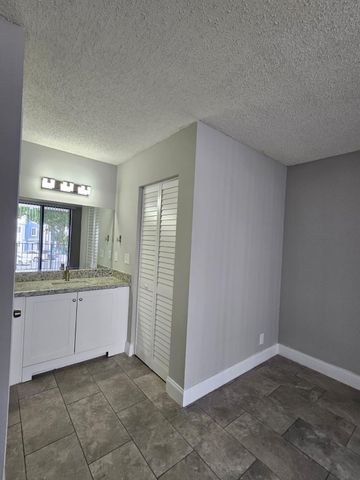 700 Executive Center Drive 23, West Palm Beach, FL 33401