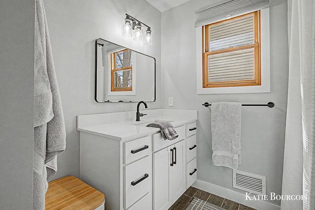 519 Macomb Avenue NW, Grand Rapids, MI 49534