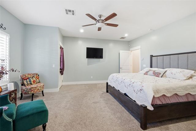 11515 W Little Lane, Mustang, OK 73064