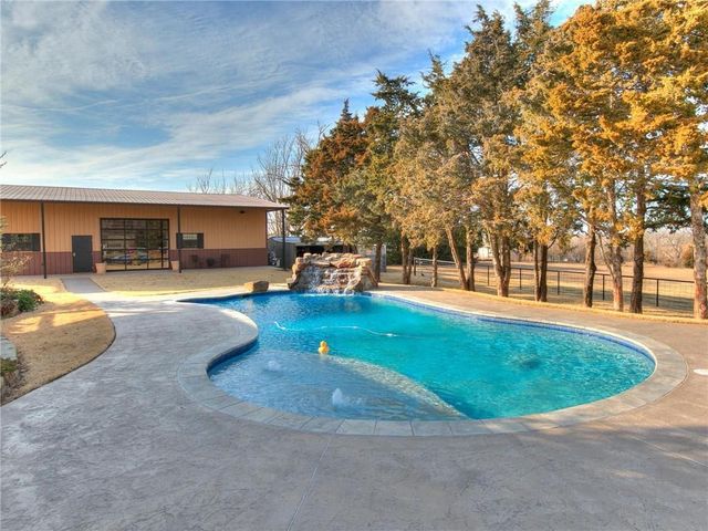 11515 W Little Lane, Mustang, OK 73064