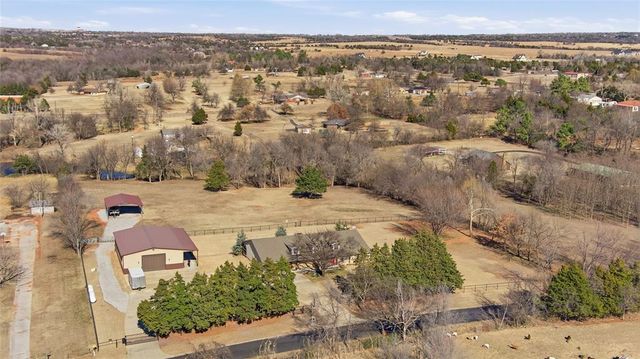11515 W Little Lane, Mustang, OK 73064