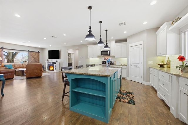 11515 W Little Lane, Mustang, OK 73064