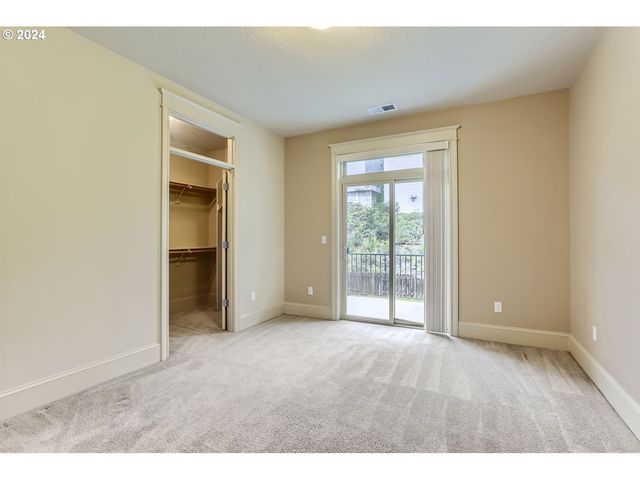 14815 Se DONLEY Ln, Happy Valley, OR 97086