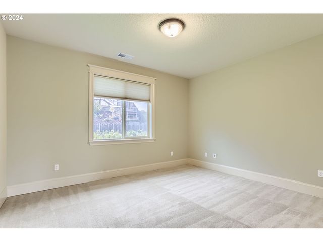 14815 Se DONLEY Ln, Happy Valley, OR 97086