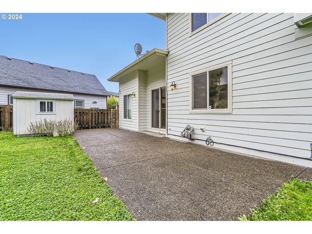 14815 Se DONLEY Ln, Happy Valley, OR 97086