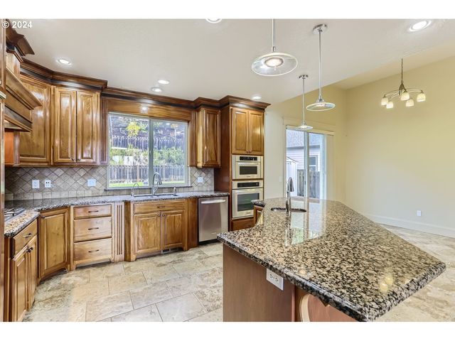 14815 Se DONLEY Ln, Happy Valley, OR 97086