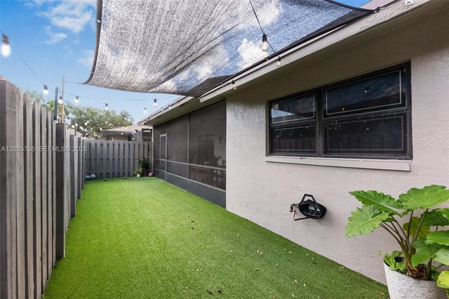 7560 NW 79th Avenue V2, Tamarac, FL 33321