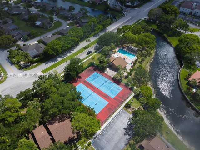 7560 NW 79th Avenue V2, Tamarac, FL 33321