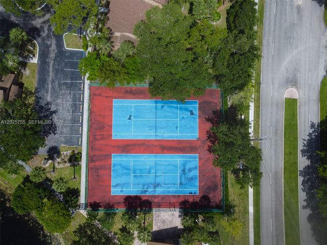 7560 NW 79th Avenue V2, Tamarac, FL 33321