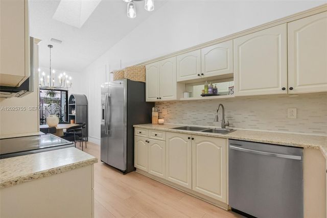 7560 NW 79th Avenue V2, Tamarac, FL 33321