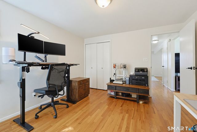 16 King Court, Enfield, CT 06082