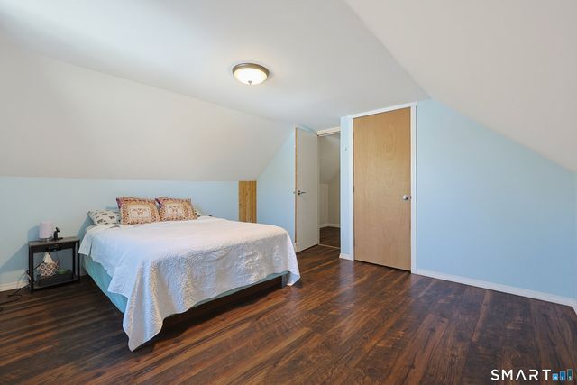 16 King Court, Enfield, CT 06082
