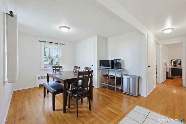 16 King Court, Enfield, CT 06082