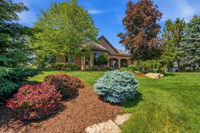 180 Monastery Hill DRIVE, Oconomowoc, WI 53066