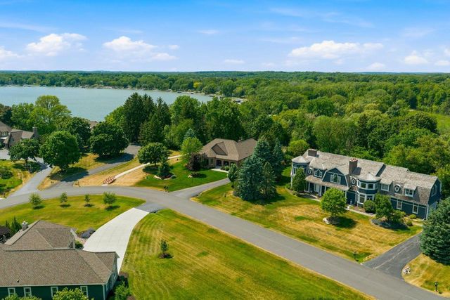 180 Monastery Hill DRIVE, Oconomowoc, WI 53066