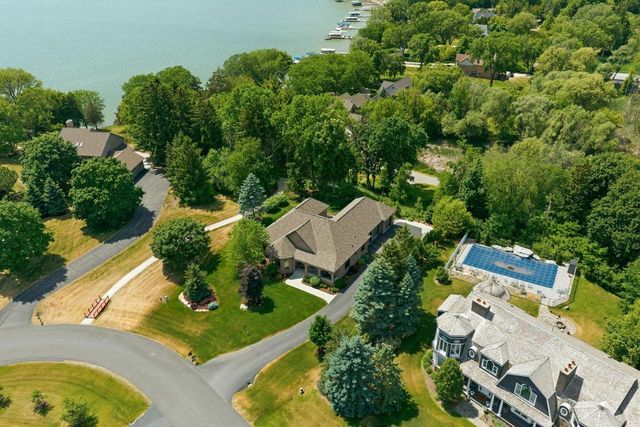 180 Monastery Hill DRIVE, Oconomowoc, WI 53066