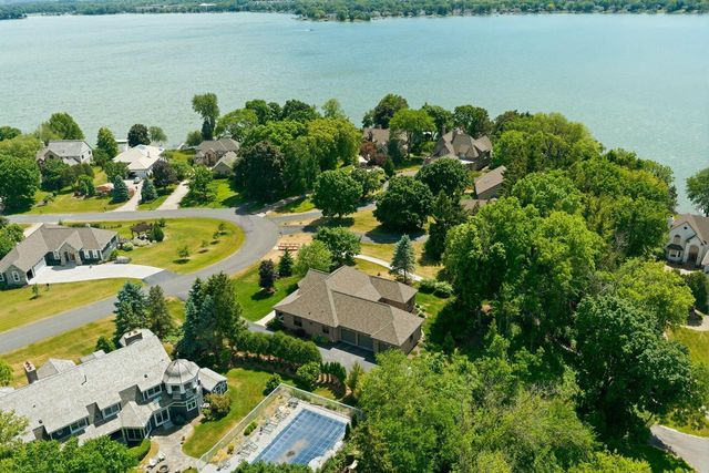 180 Monastery Hill DRIVE, Oconomowoc, WI 53066