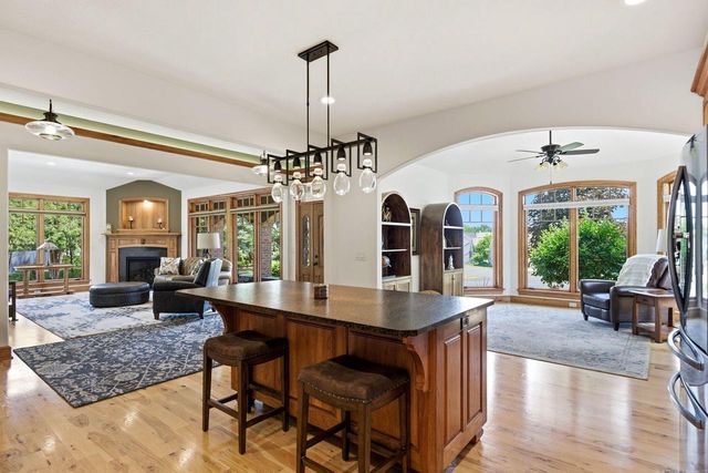 180 Monastery Hill DRIVE, Oconomowoc, WI 53066