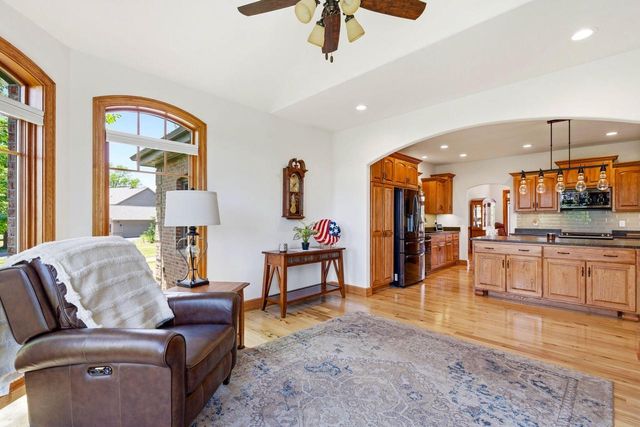 180 Monastery Hill DRIVE, Oconomowoc, WI 53066