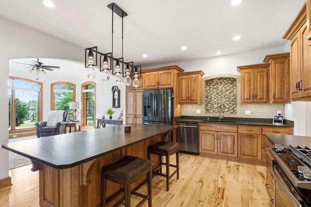 180 Monastery Hill DRIVE, Oconomowoc, WI 53066