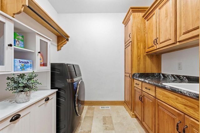 180 Monastery Hill DRIVE, Oconomowoc, WI 53066