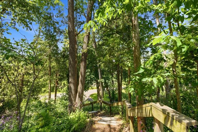 180 Monastery Hill DRIVE, Oconomowoc, WI 53066