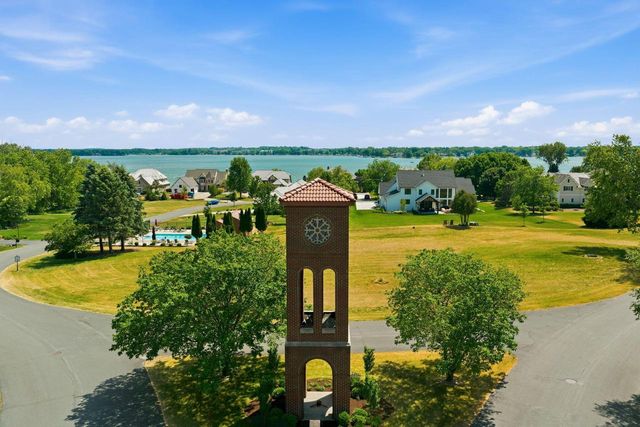 180 Monastery Hill DRIVE, Oconomowoc, WI 53066