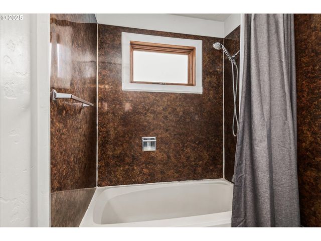 91033 WATER St, Coburg, OR 97408